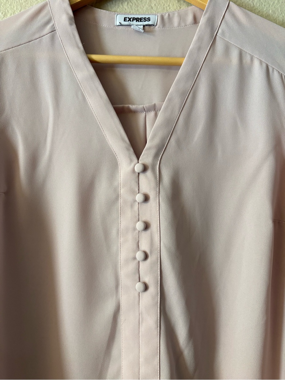 Express Women's Small Blush Pink V Neck Blouse Covered Button Long Sleeve - Picture 4 of 11